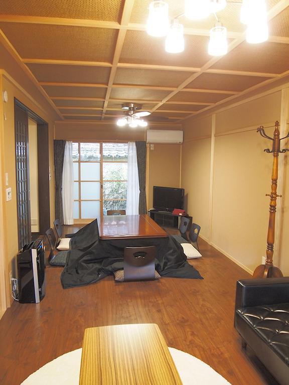 Japanese-Style Townhouse Annex